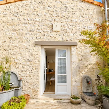 Côté Cour Chaleureuse Maison